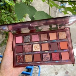 XonyX-V-Cosmetics Vegan 18 Colors Eyeshadow Palette
